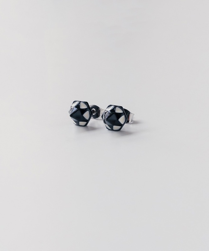 ASMAMA 1pair ブラックドット ピアス マグネットピアス