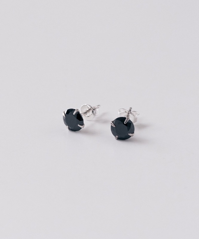 ASMAMA ブラックシルバー キュービックピアス