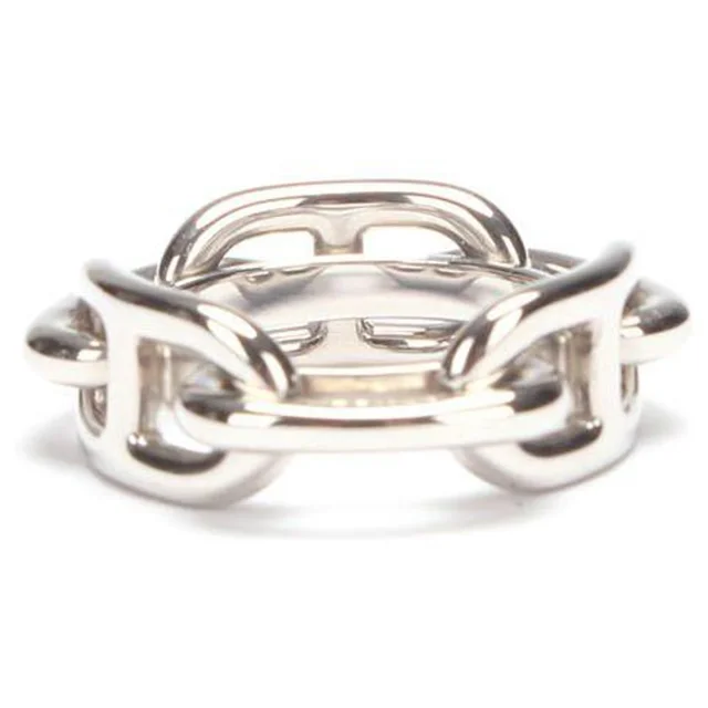 loin. chaîne ring