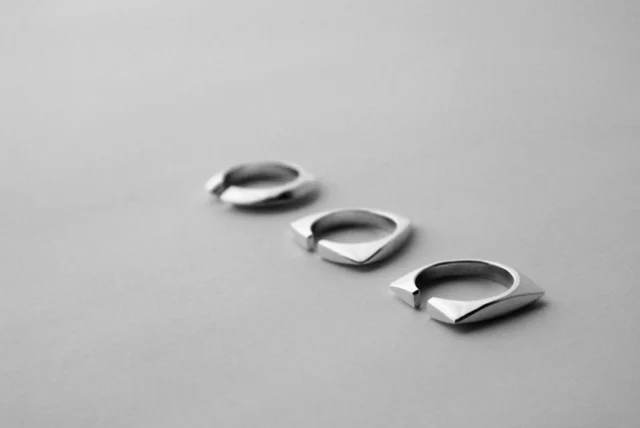 MEMENTO PATTERN. Earcuff SQUARE